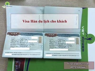 Chúc mừng 2 vị khách hàng đã nhận Visa du lịch Hàn Quốc về tận tay